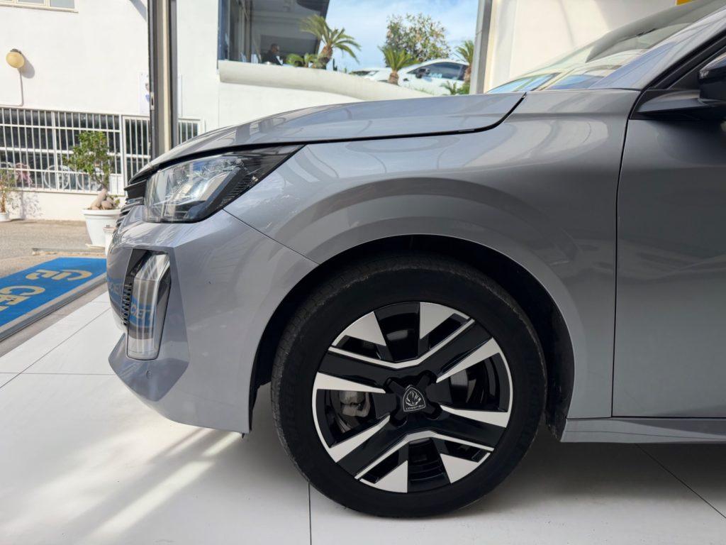 Peugeot 208 Hybrid 110 e-DCS6 Allure da €199,00 mensili