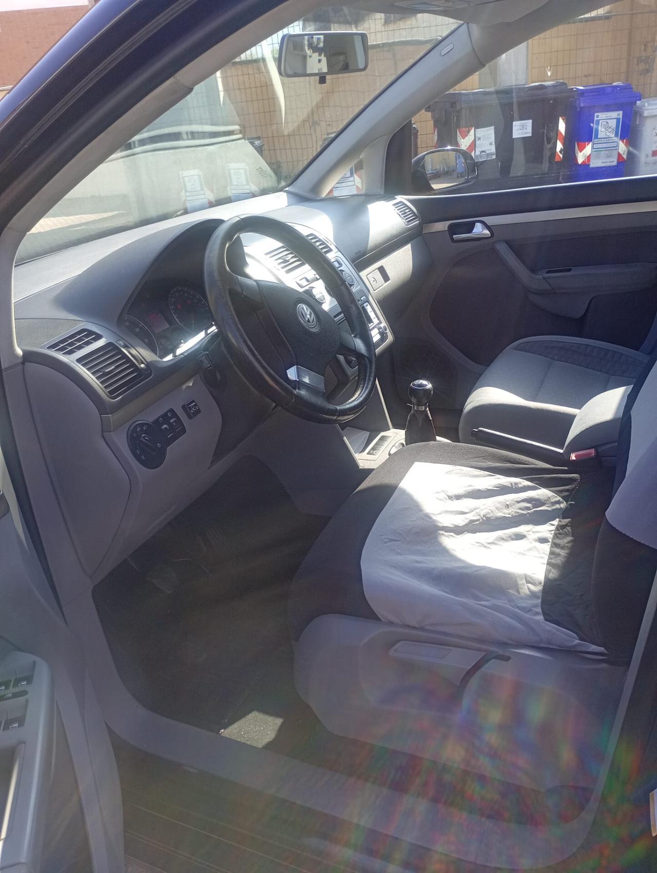 Volkswagen Touran 1.6 Trendline Bifuel G