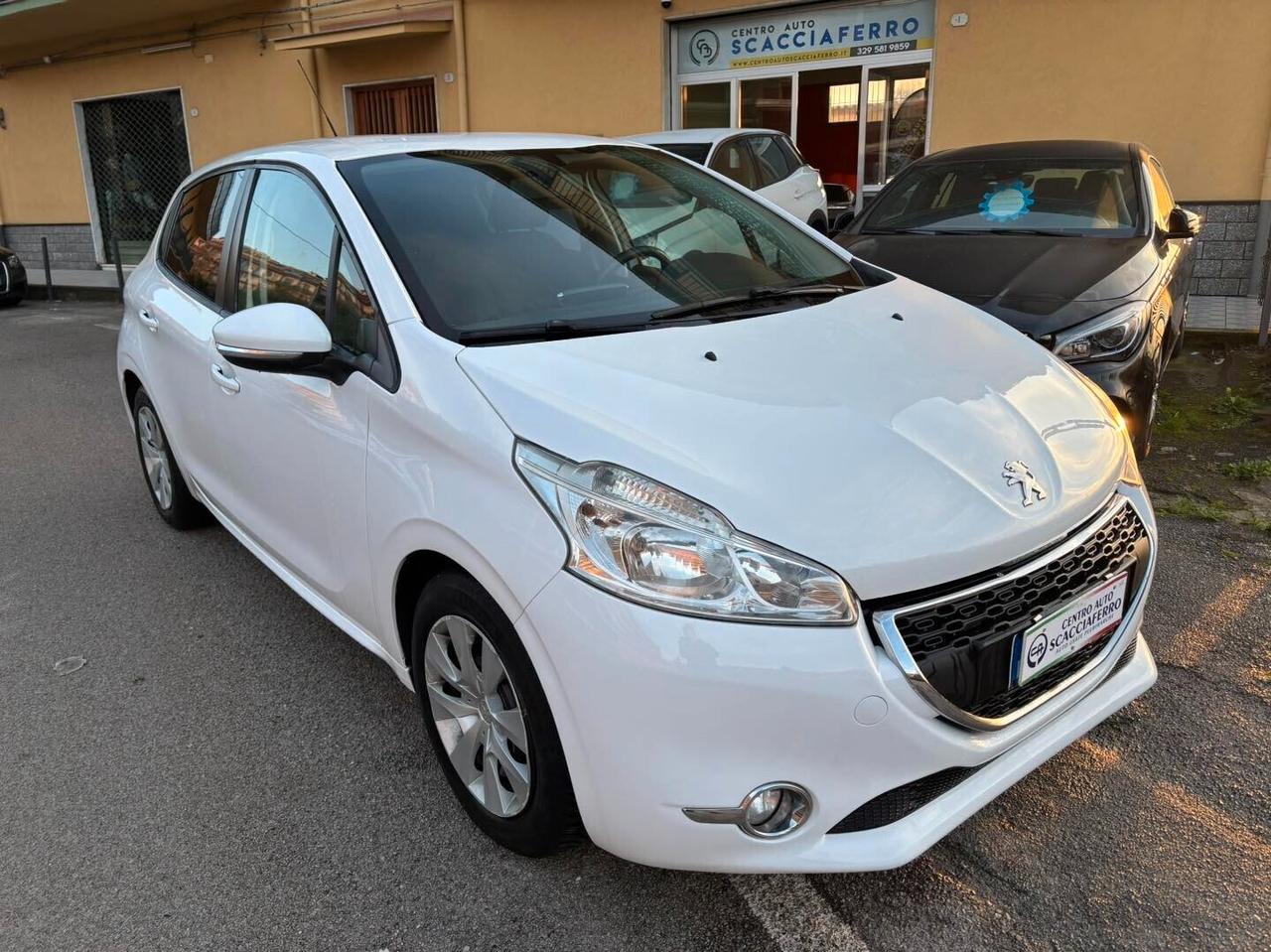 Peugeot 208 1.4 HDi 68 CV 5 porte Business