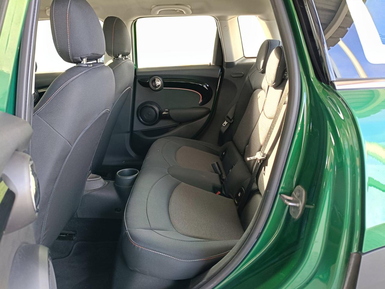 MINI Mini IV F55 2021 5p - Mini 5p 1.5 Cooper Classic auto