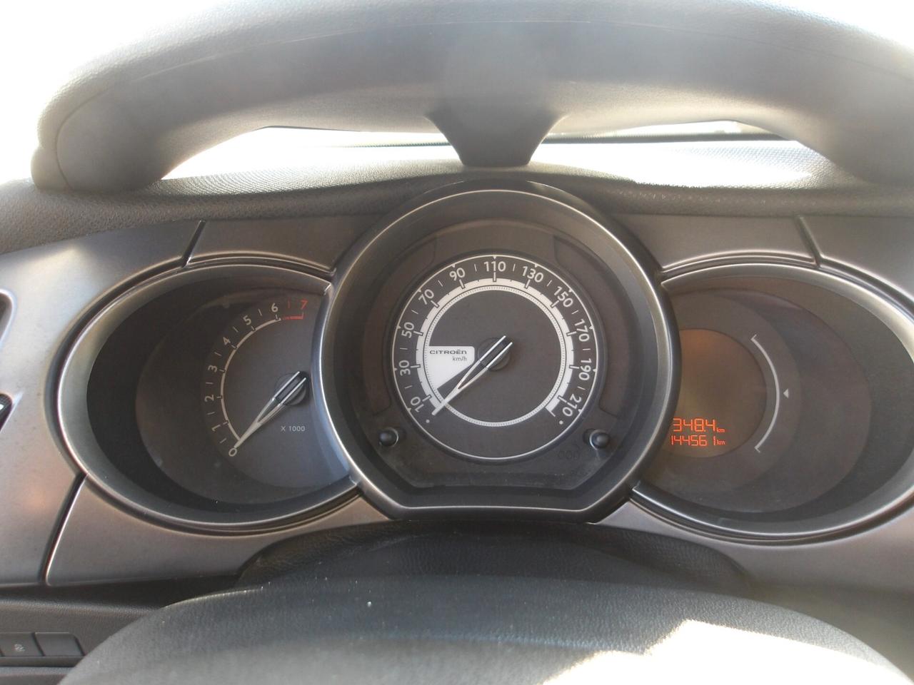 CITROEN C3 1.2 BENZ-2015-GARANZIA FULL