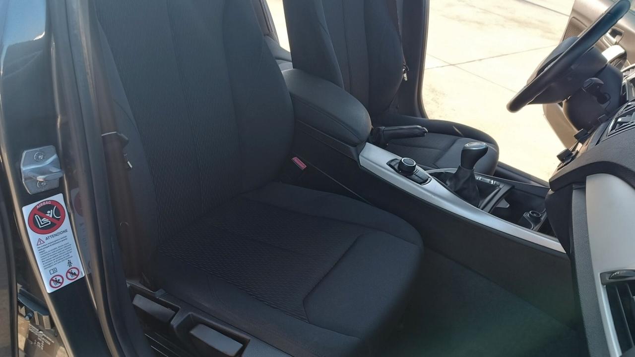 Bmw 116 116d 5p. Efficient Dynamics Unique