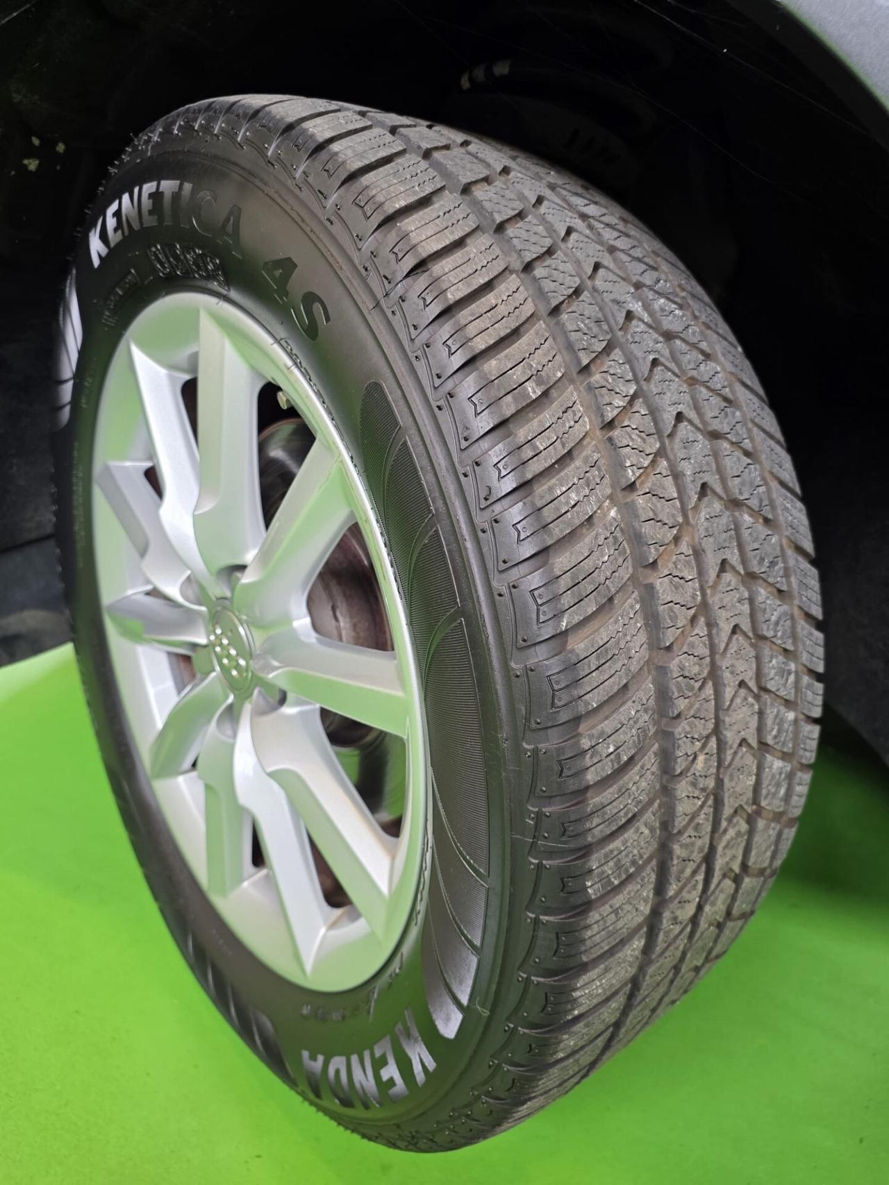 Audi Q3 2.0 TFSI S. Lain 4x4,, Automatica