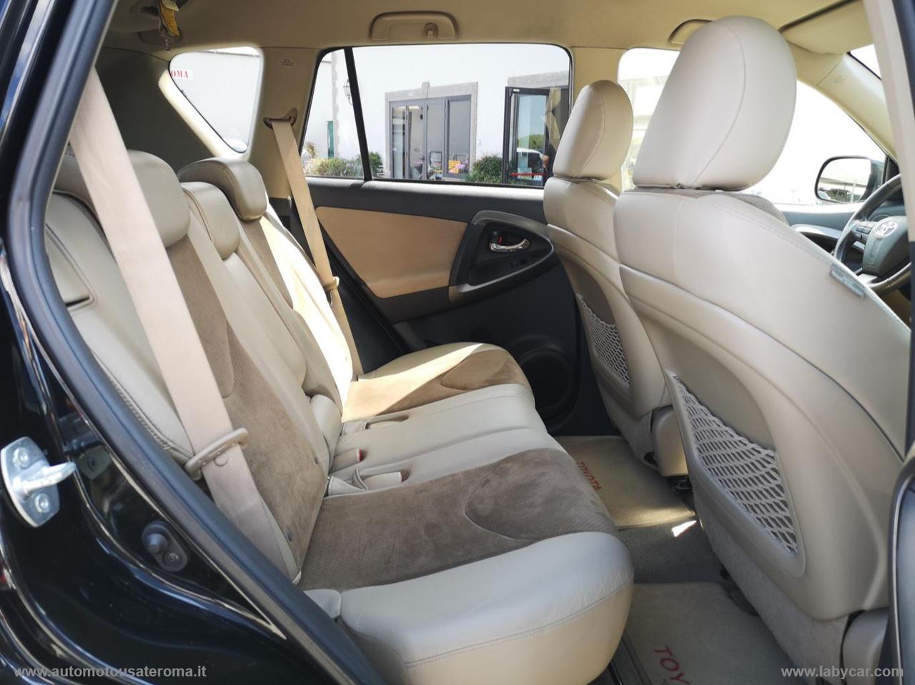 TOYOTA RAV4 Crossover 2.2 D-Cat A/T 150 CV STYLE OFFERTA PROMO WEB