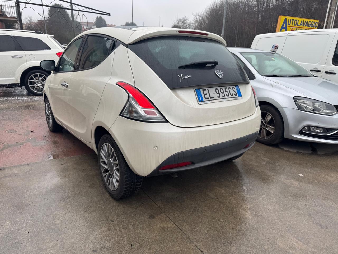 Lancia Ypsilon 0.9 TwinAir 85 CV 5 porte S&S DFN Platinum