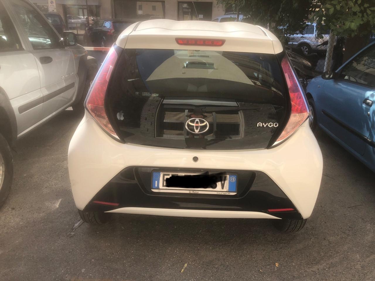 Toyota Aygo 1.0 VVT-i 69 CV 5 porte Automatica - 07/2015 Km 81000