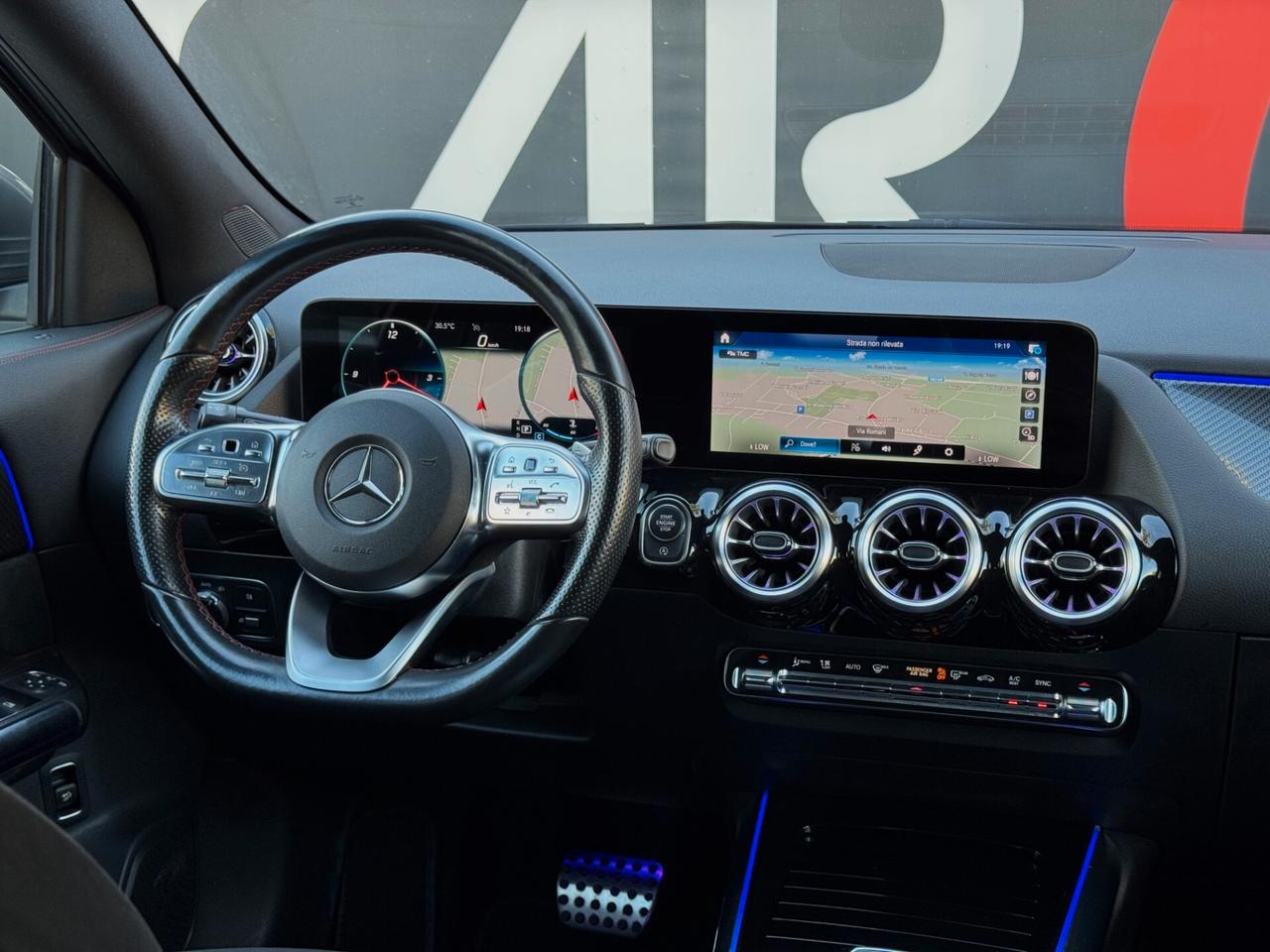 Mercedes-Benz GLA 200 d Premium AMG TETTO PACK LED