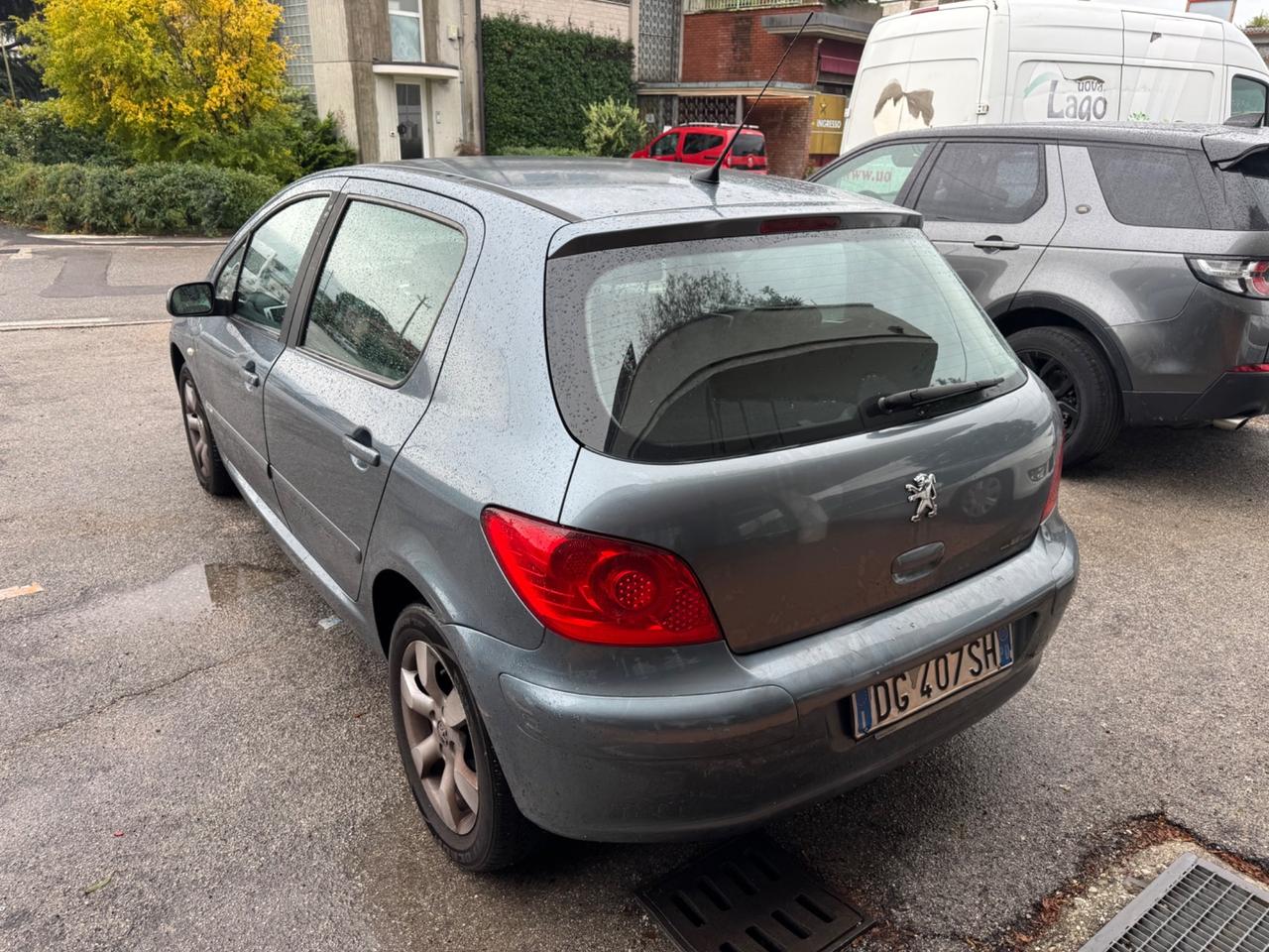 Peugeot 207 1.6 HDi 90CV 5p. XS