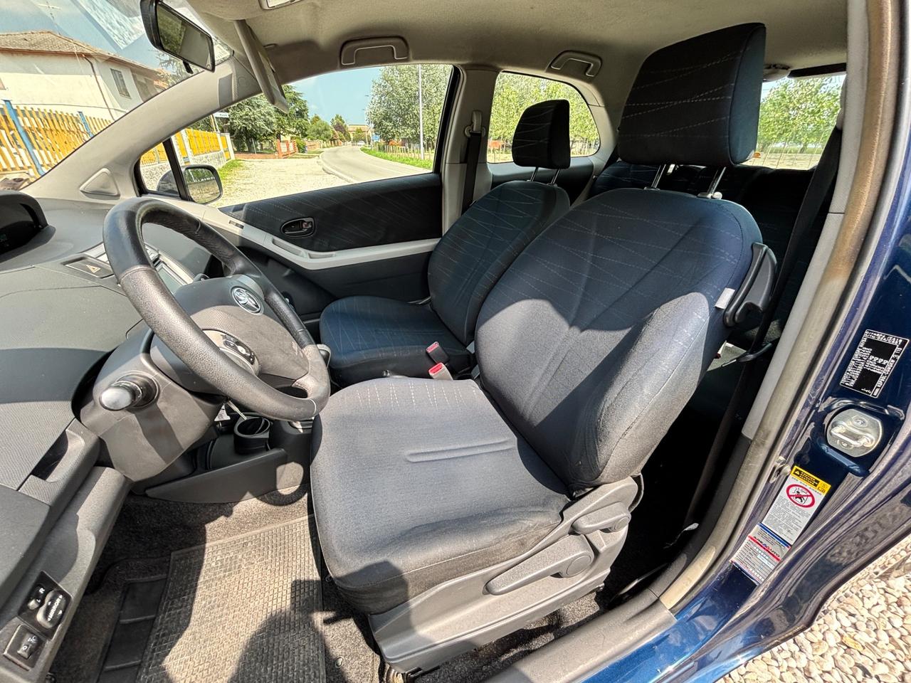 Toyota Yaris 1.0 3 porte
