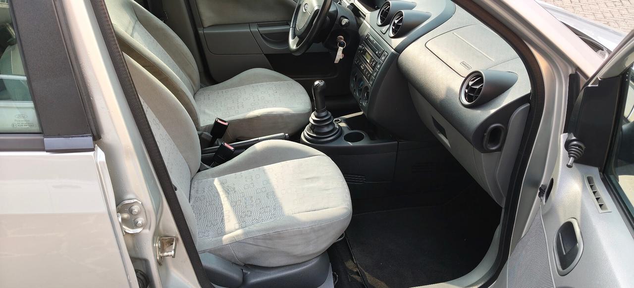 Ford Fiesta 1.2 16V 5p. Ambiente