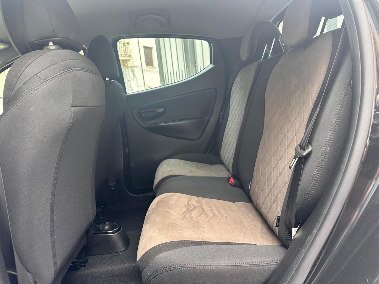 Lancia Ypsilon 1.2 69 CV 5 porte Gold