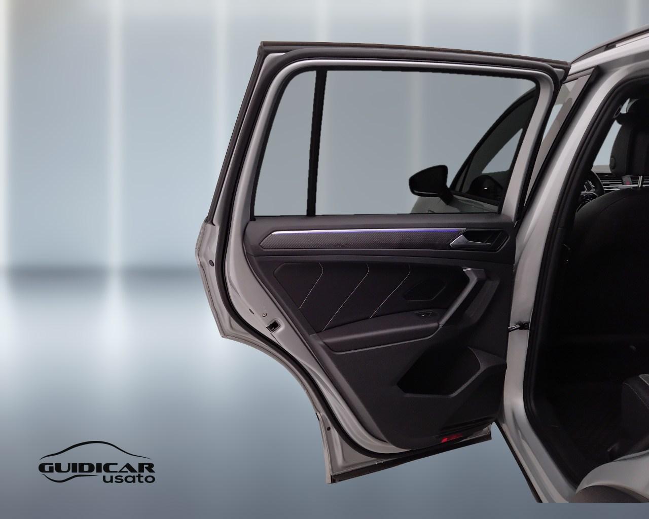 VOLKSWAGEN Tiguan II 2021 - Tiguan 2.0 tdi R-Line 150cv dsg