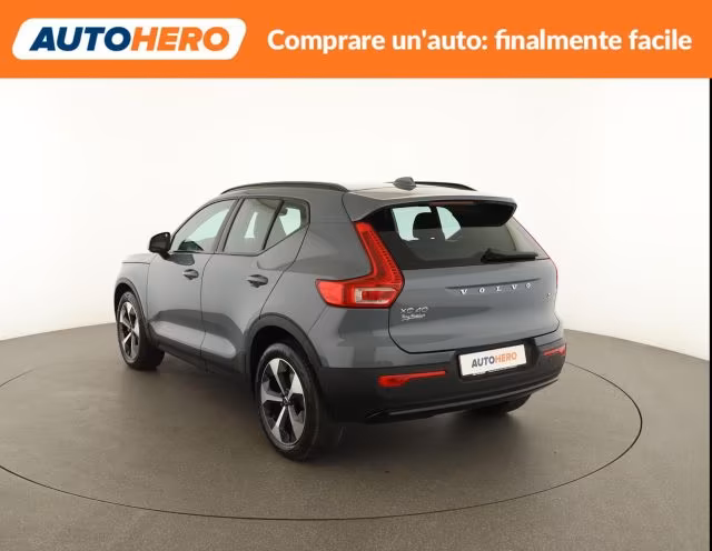 VOLVO XC40 B4 AWD automatico Plus Dark