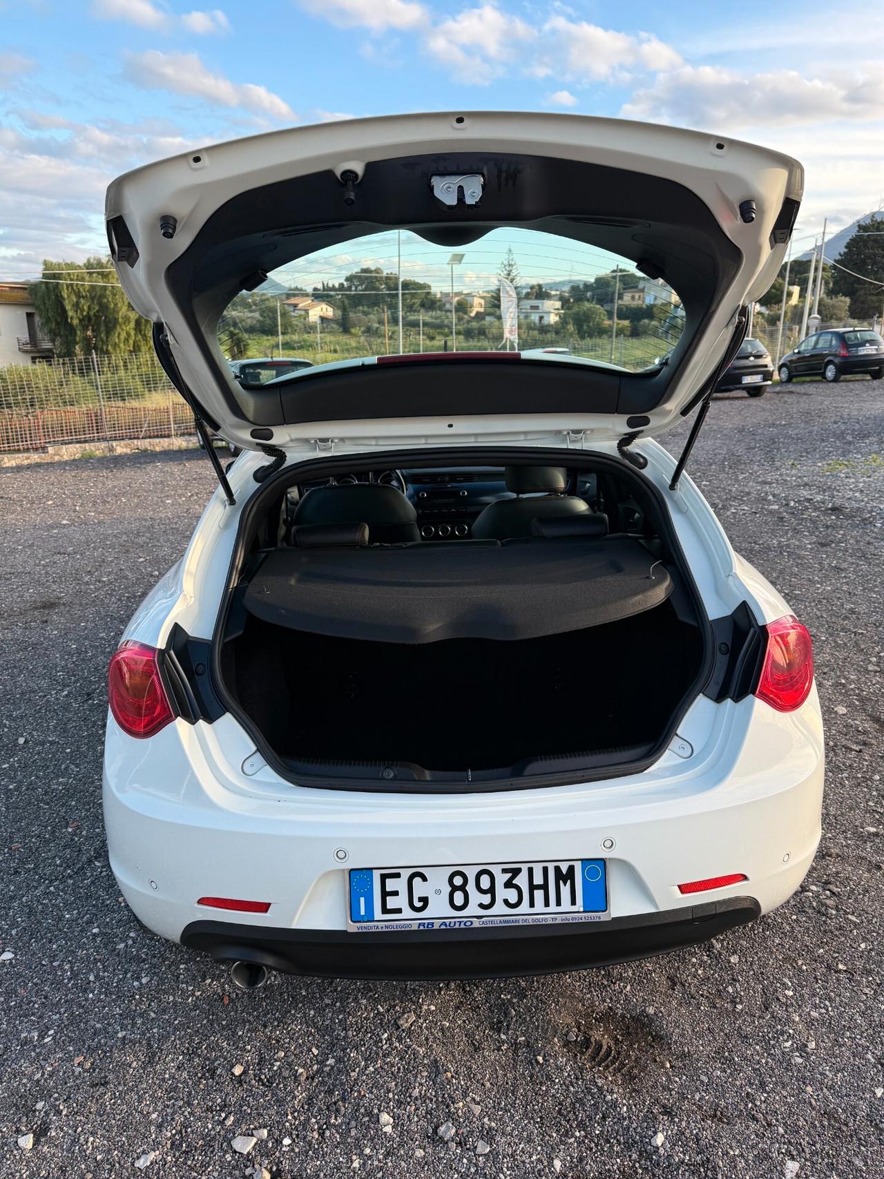 Alfa Romeo Giulietta 1.6 JTDm-2 105 CV Distinctive