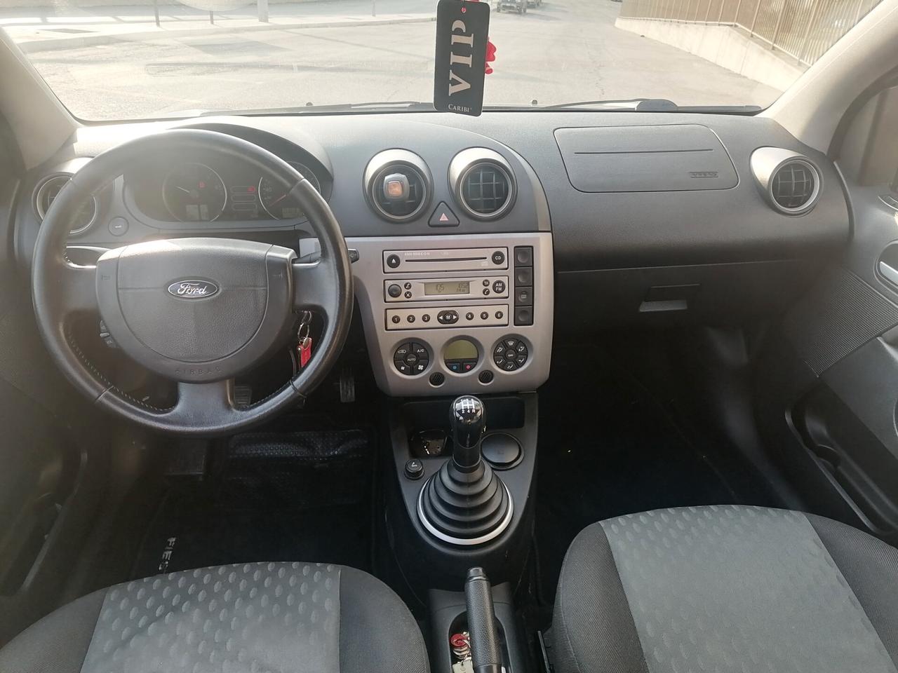 Ford Fiesta 1.4 TDCi 5p. Titanium