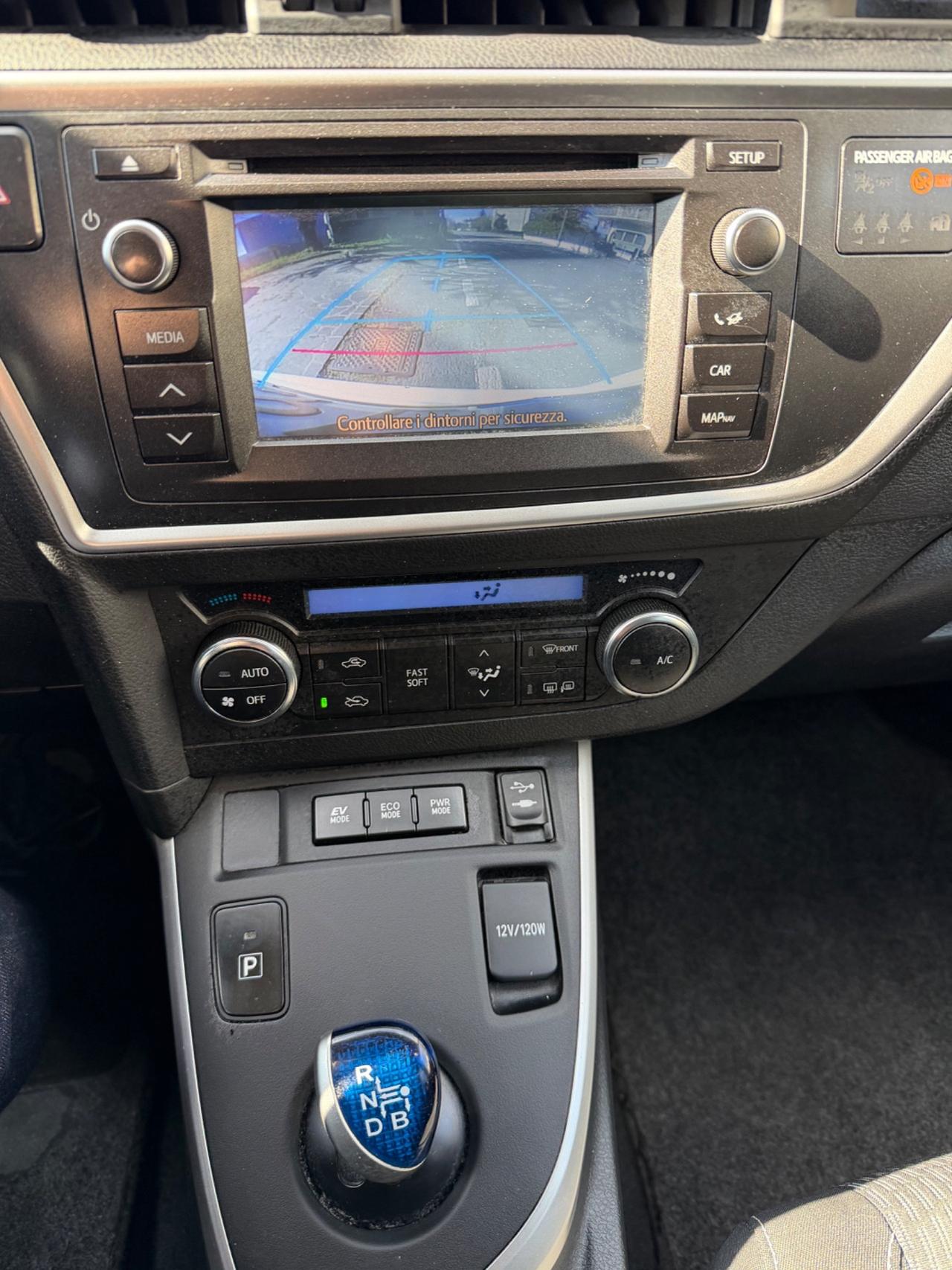 Toyota Auris Touring Sports 1.8 Hybrid Lounge