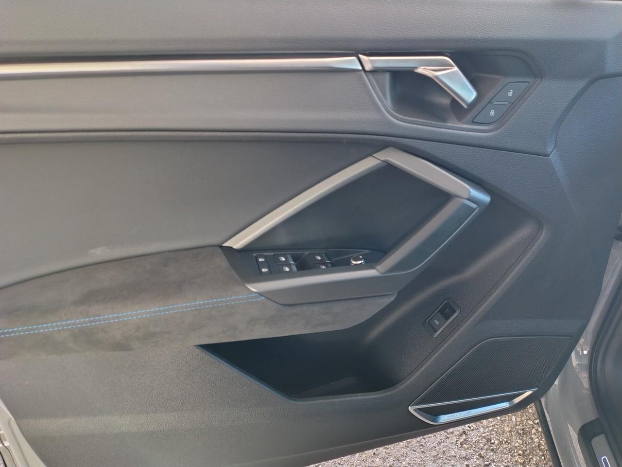 Audi RS Q3 SPB Quattro Stronic FULL