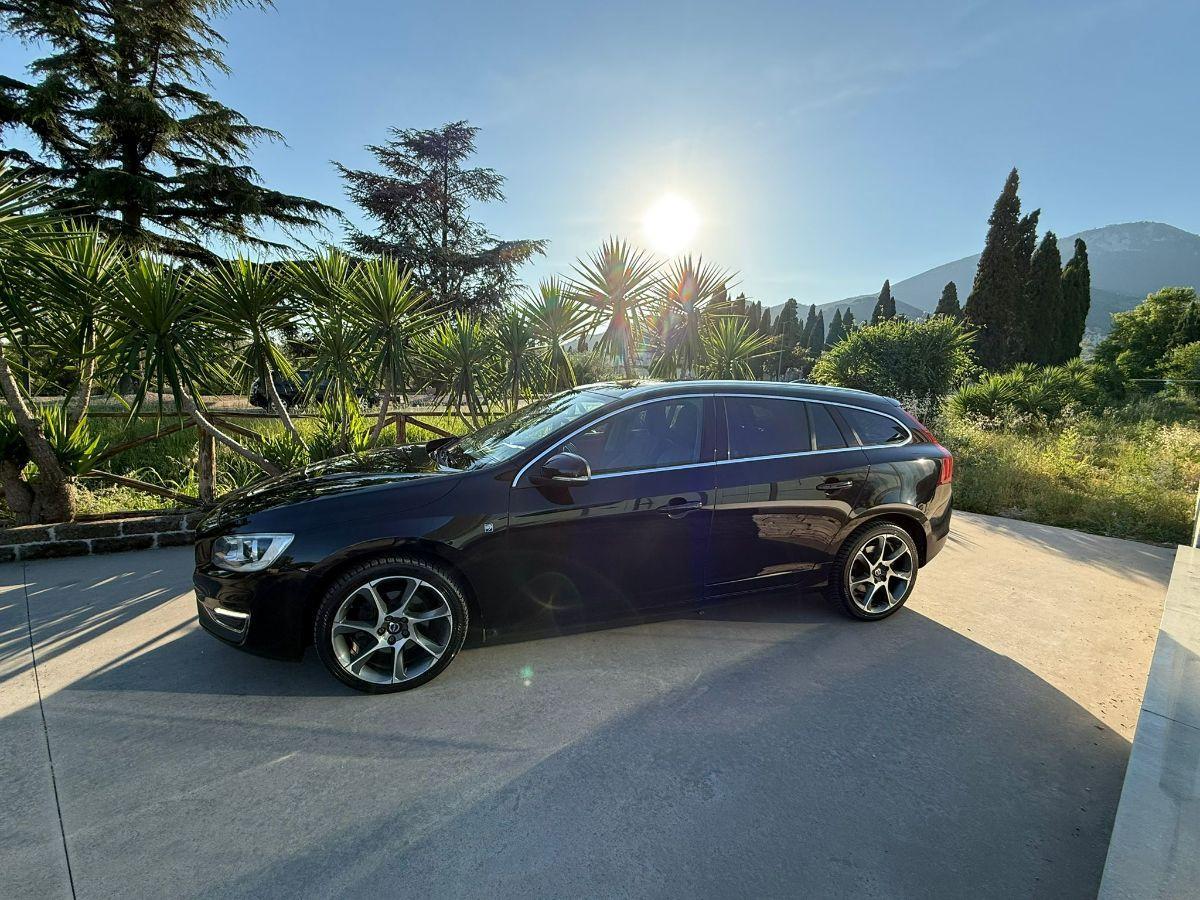 VOLVO - V60 - D2 Geartronic Volvo Ocean Race