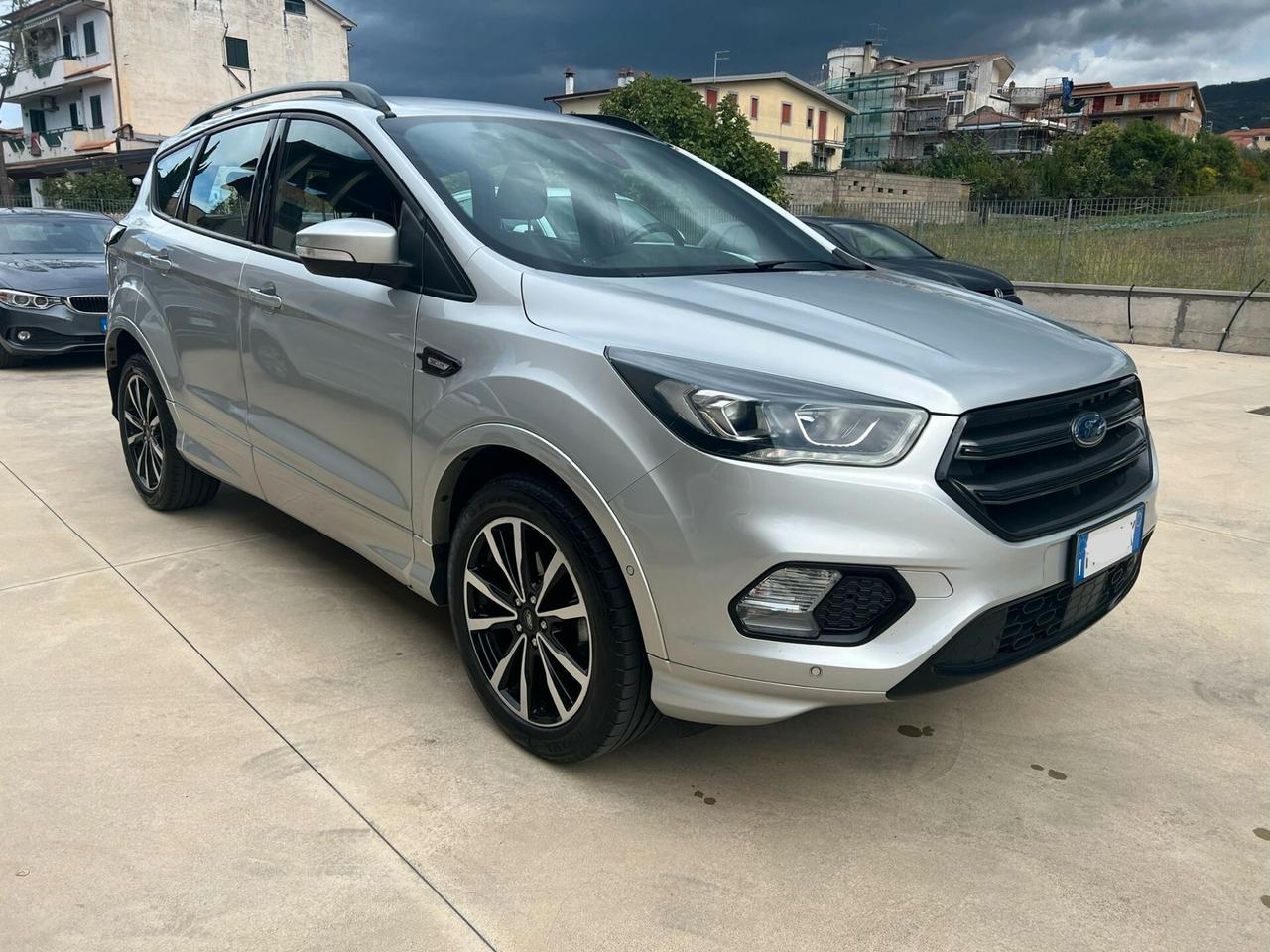 Ford Kuga 1.5 TDCI 120 CV S&S 2WD ST-Line