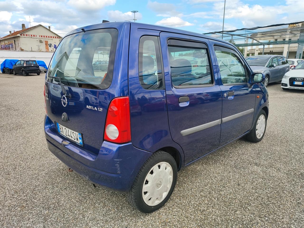 Opel Agila 1.2 16V Comfort