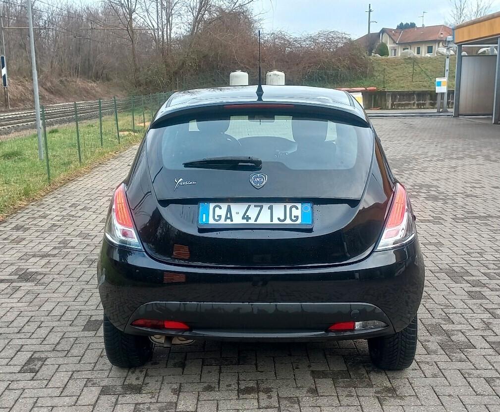 Lancia Ypsilon 1.2 69 CV 5 porte GPL Ecochic Elefantino