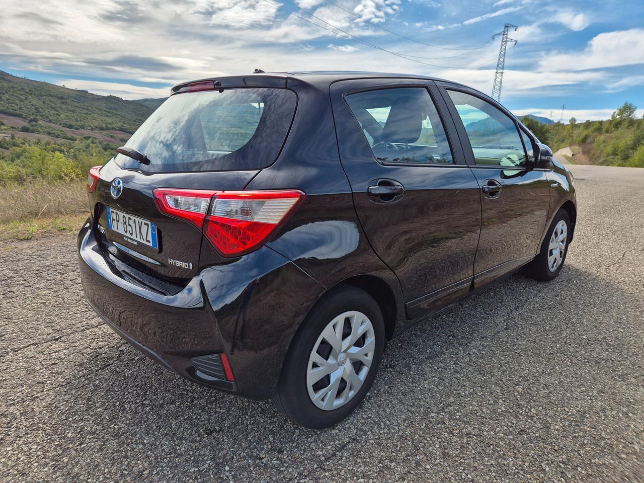 Toyota Yaris 1.5 Hybrid 5 porte Active