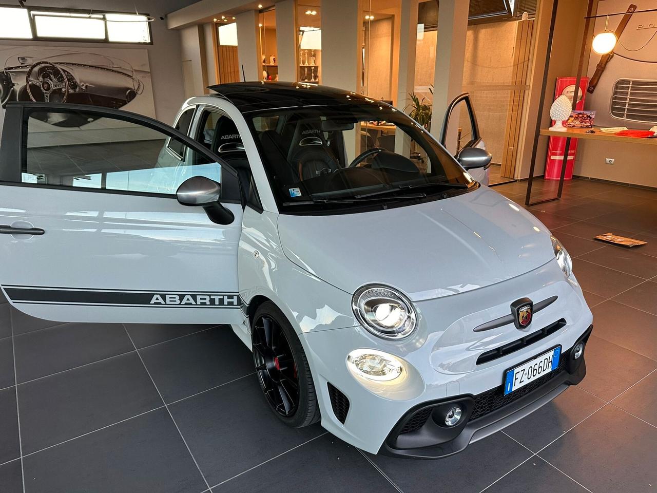 Abarth 595 1.4 Turbo T-Jet 165 CV Turismo