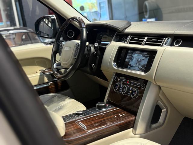 LAND ROVER Range Rover 3.0 TDV6 Autobiography
