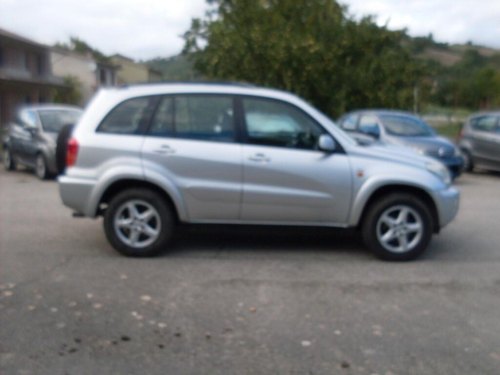 Toyota RAV 4 RAV4 2.0 Tdi D-4D cat 5 porte Sol