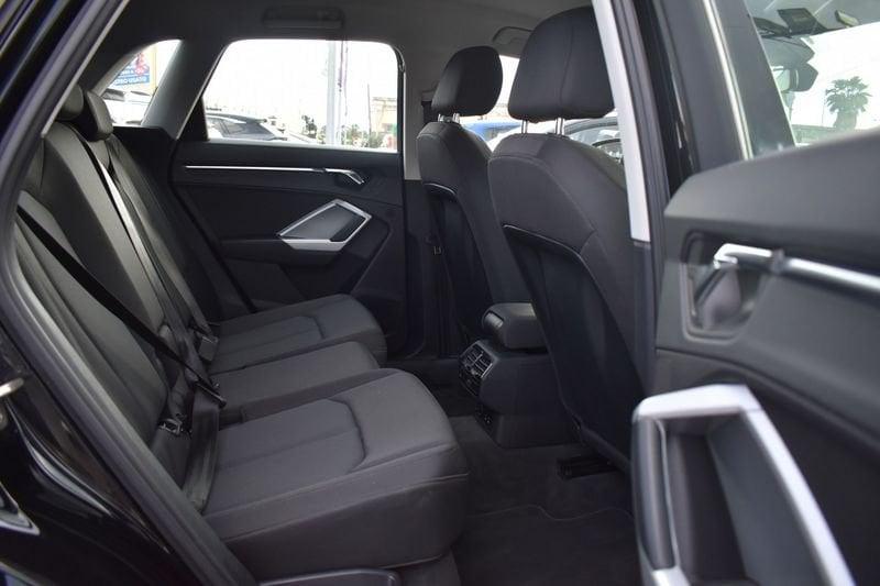 Audi Q3 35 TDI quattro S tronic Business