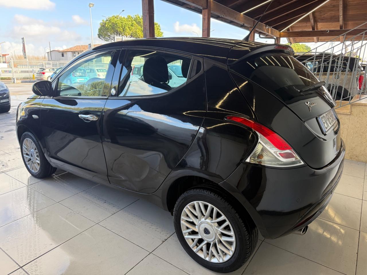 Lancia Ypsilon full optional