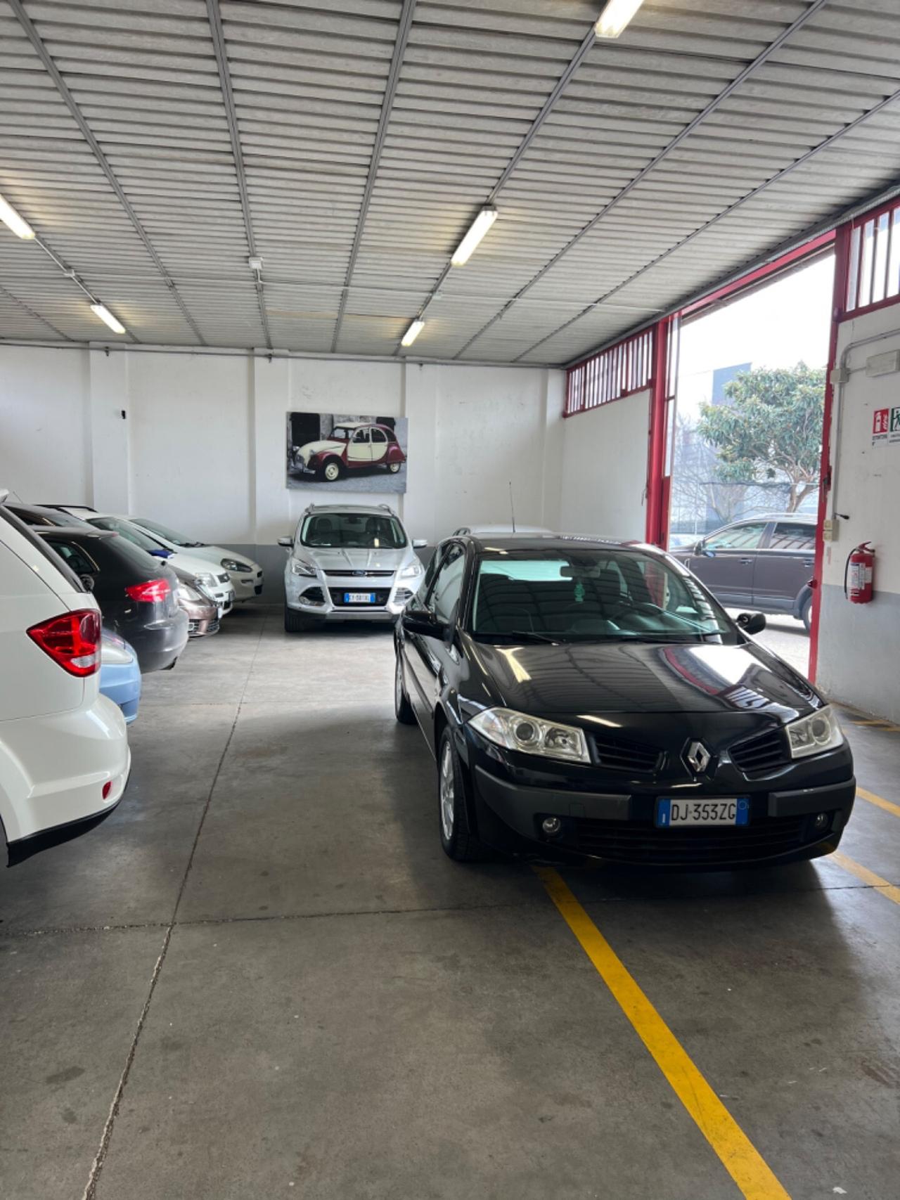 Renault Megane Mégane 1.6 16V 3 porte GPL Dynamique