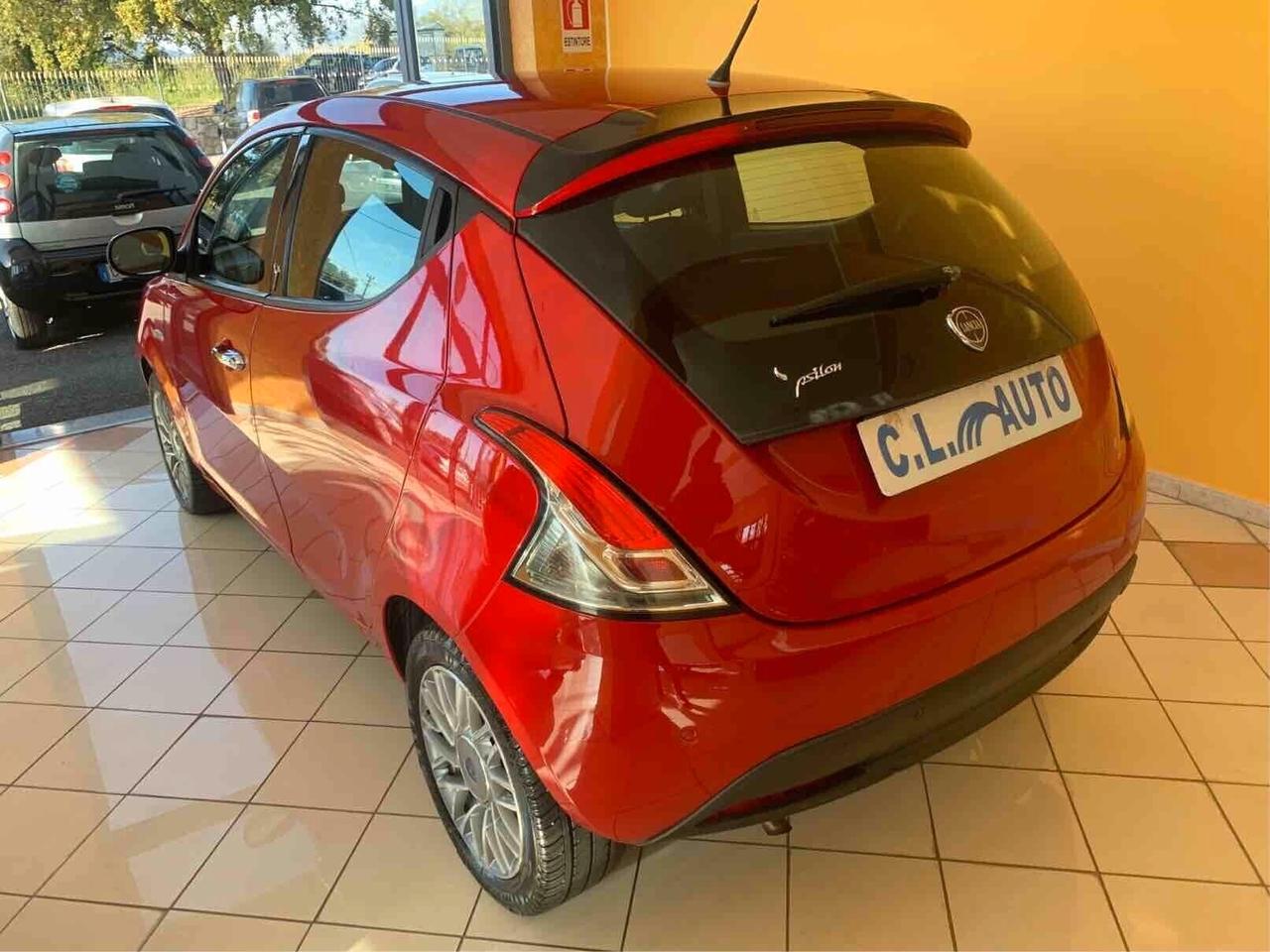 Lancia Ypsilon