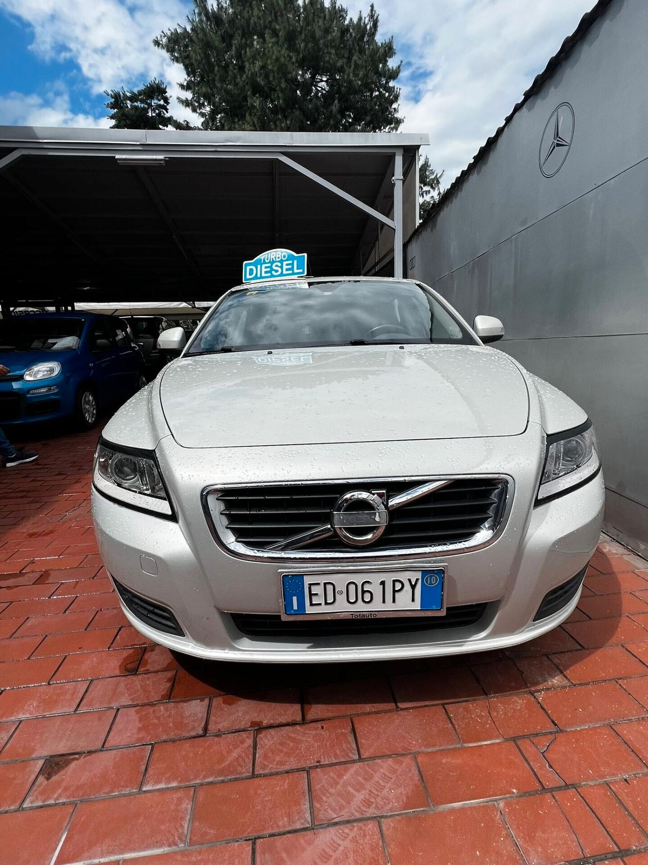Volvo V50 D4 R-design