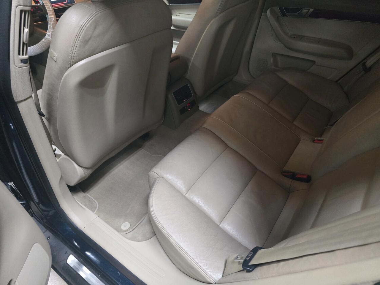 Audi A6 Avant 3.0 V6 TDI F.AP. quattro tiptronic Advanced