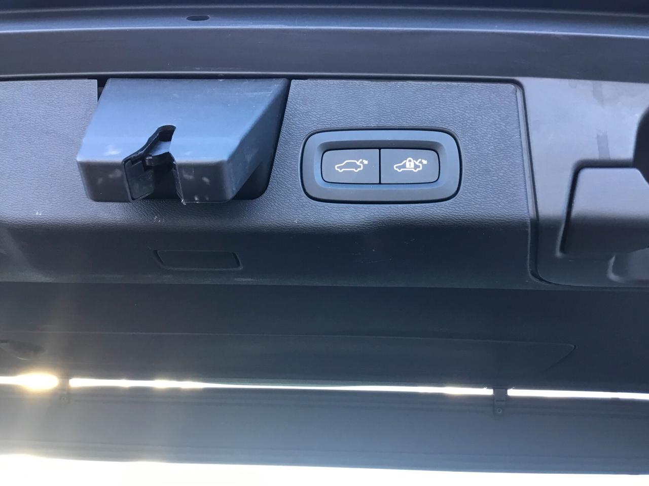Volvo XC 60 XC60 B4 (d) automatico Core