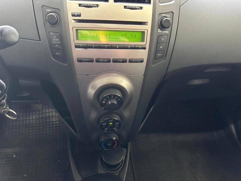 TOYOTA Yaris 2ª serie Yaris 1.0 5 porte Now GPL