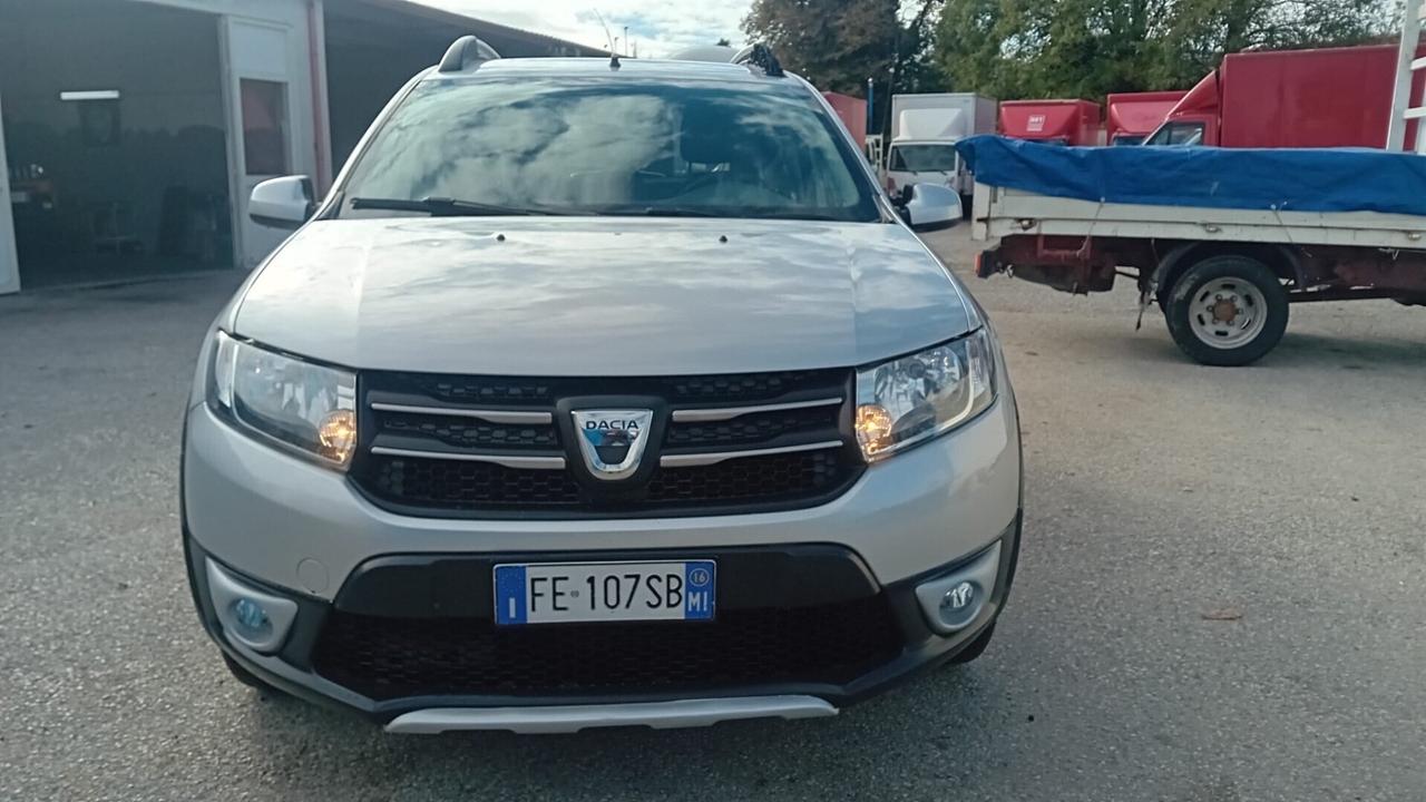 Dacia sandero stepway-1.5 dci- camb/aut-2016