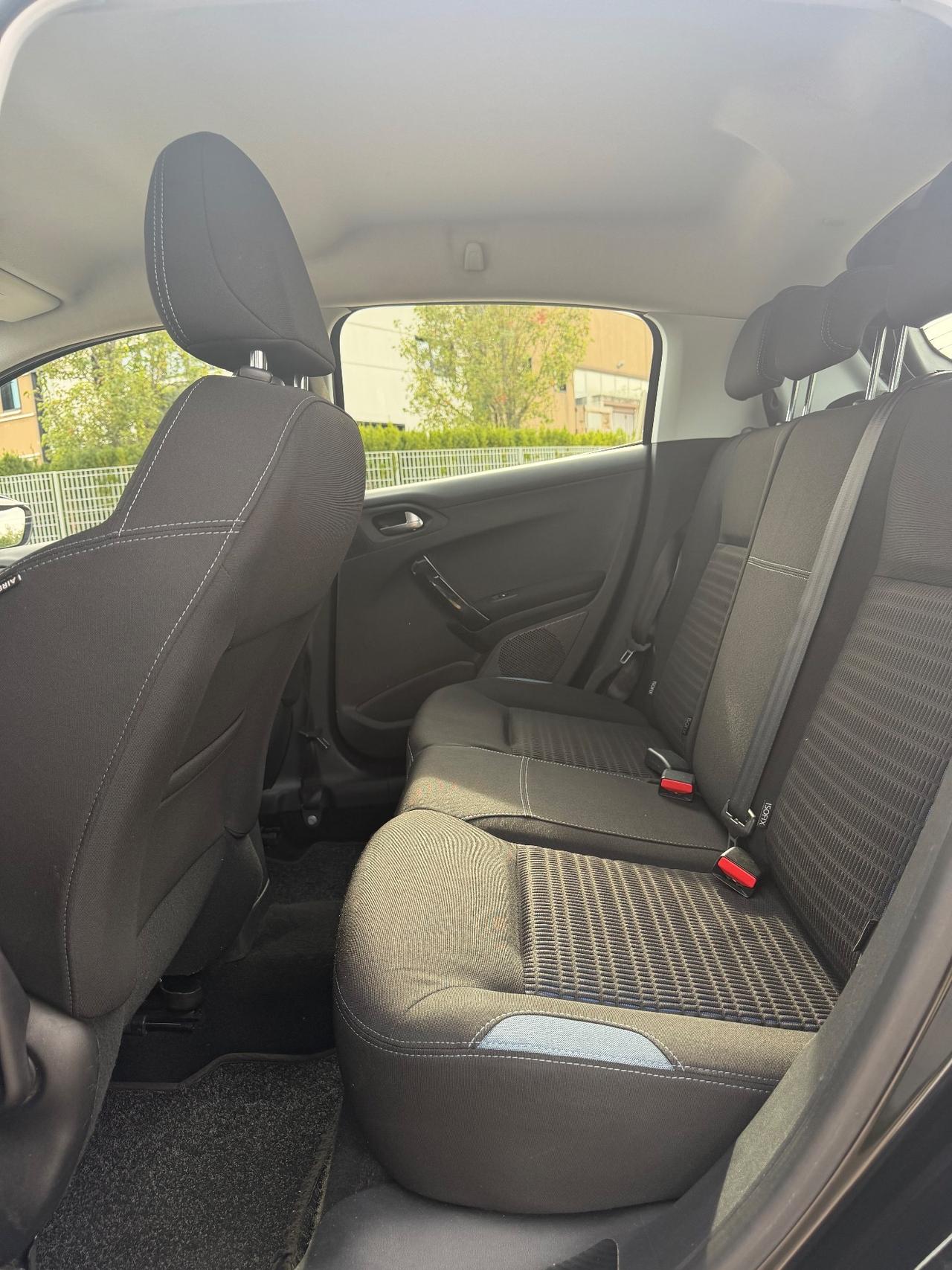 Peugeot 208 1.6 e-HDi 92 CV Stop&Start 5 porte Allure