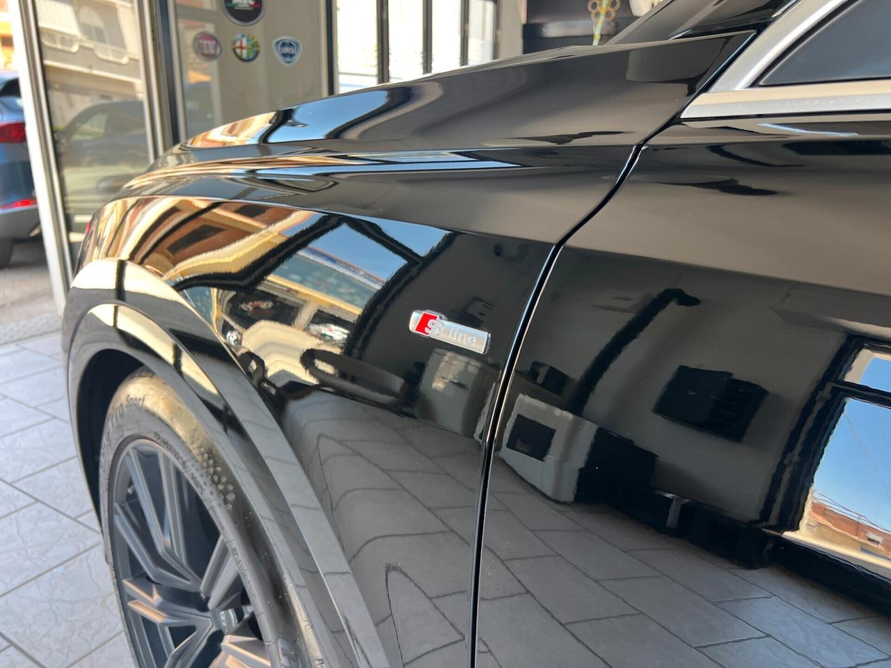 Audi Q8 45 TDI S LINE TETTO-FULL-BLACK