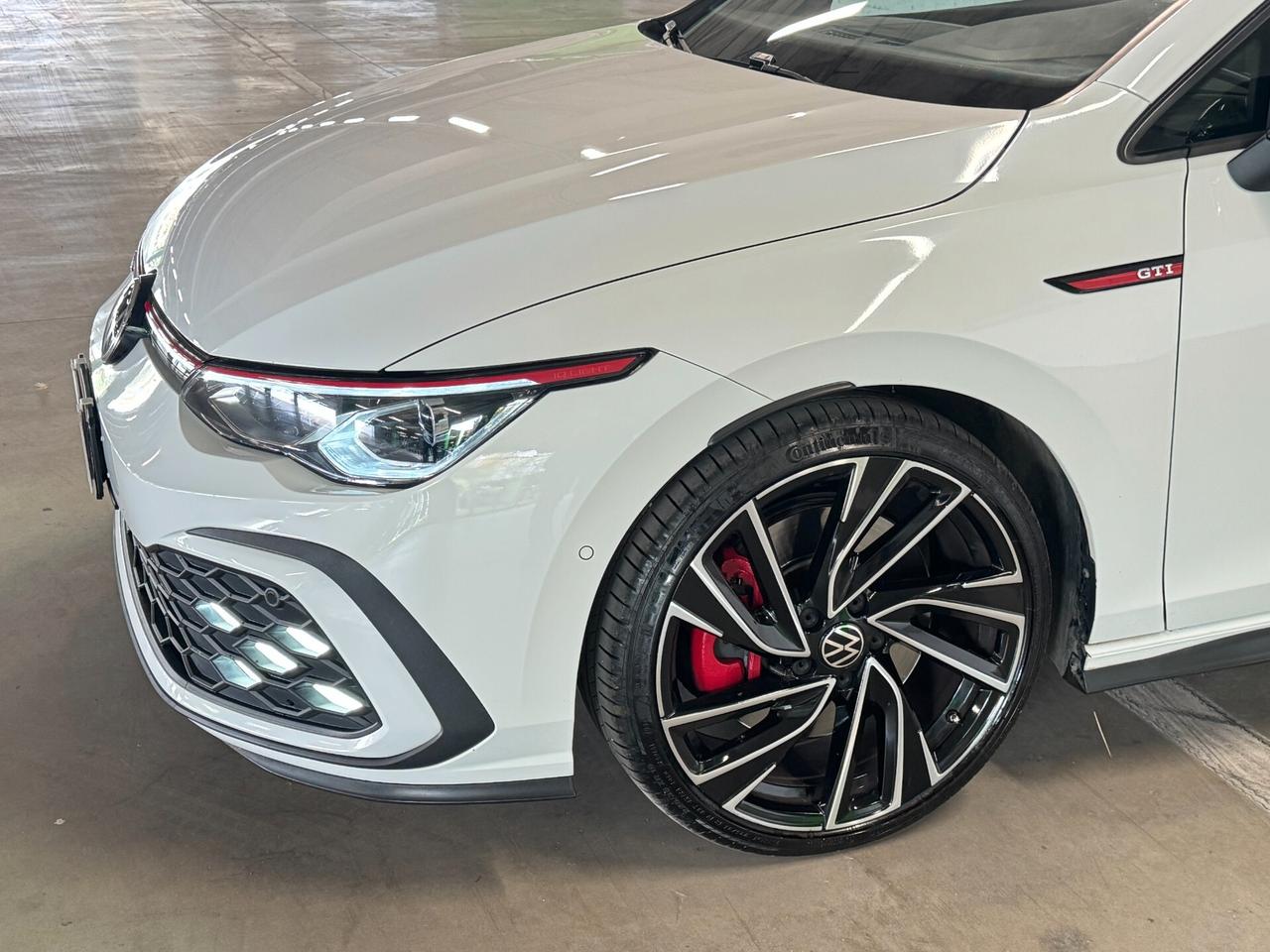 Volkswagen Golf GTI 2.0 TSI DSG