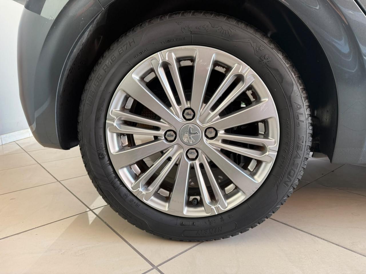 PEUGEOT 208 1.2 BENZINA 114.000 KM 2017