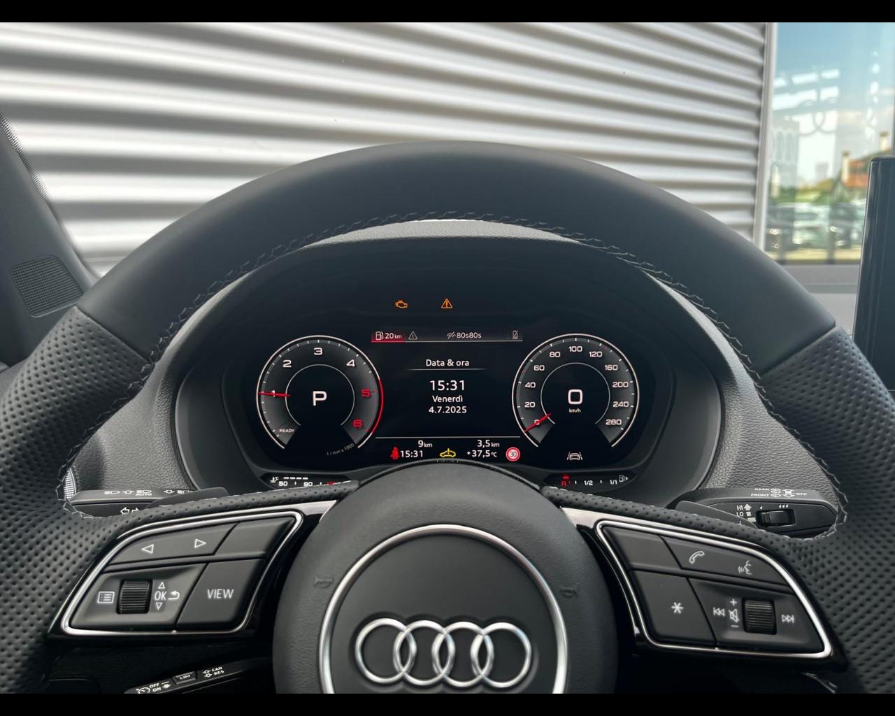 AUDI Q2 35 TDI QUATTRO S-TRONIC IDENTITY BLACK