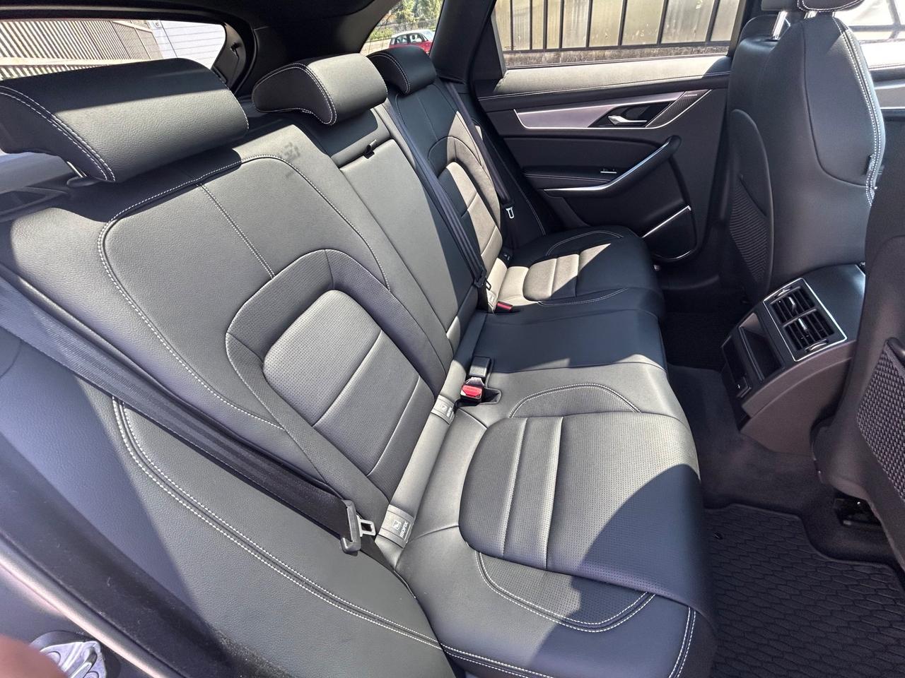 Jaguar F-Pace 2.0 D 204 CV AWD aut. R-Dynamic SE