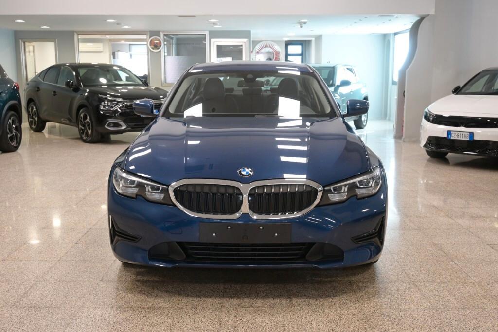 BMW 316D 122CV 6M. BUSINESS ADVANTAGE ( FARI LED - BMW DIGITAL COCKPIT - PELLE - NAVI - MIRROR - PDC )