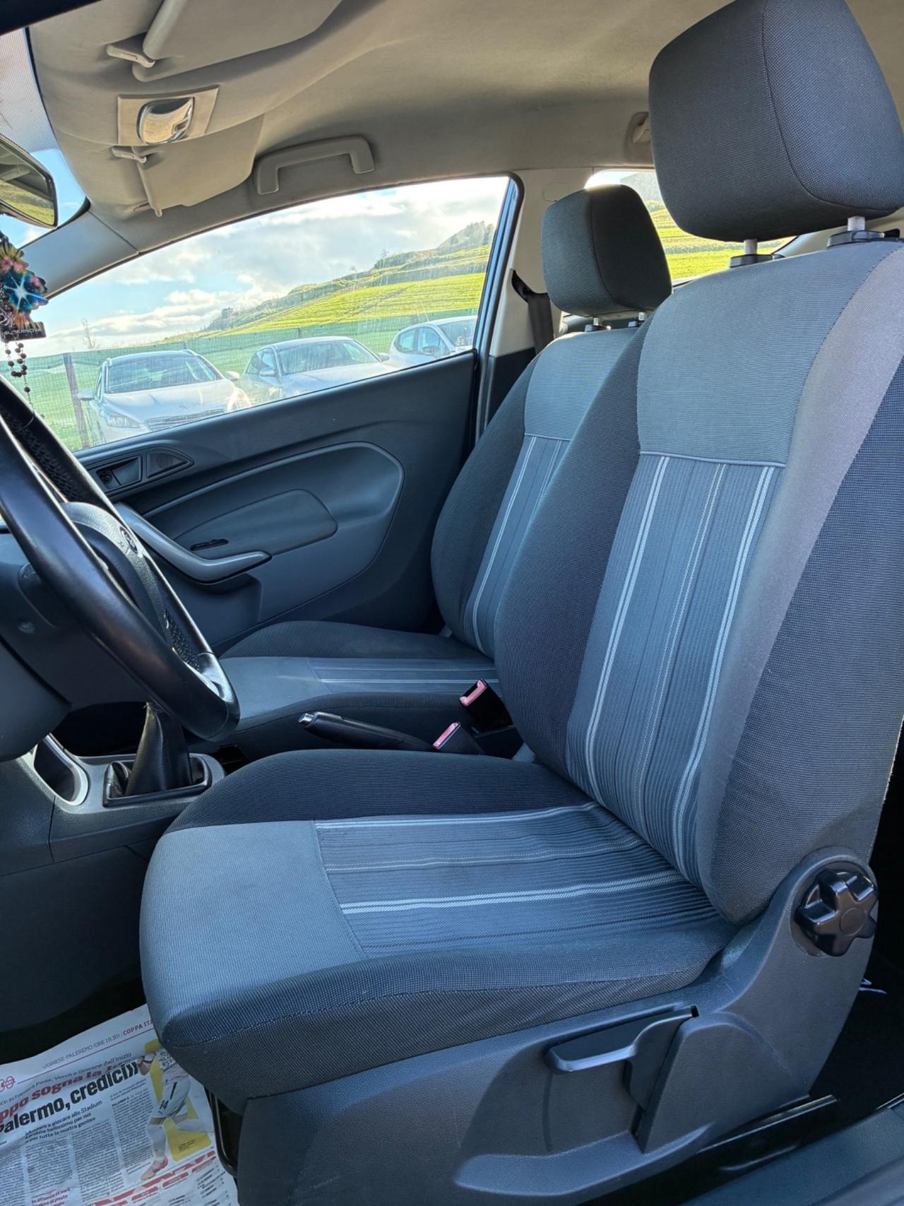 Ford Fiesta 1.4 TDCi 68CV 3 porte Titanium