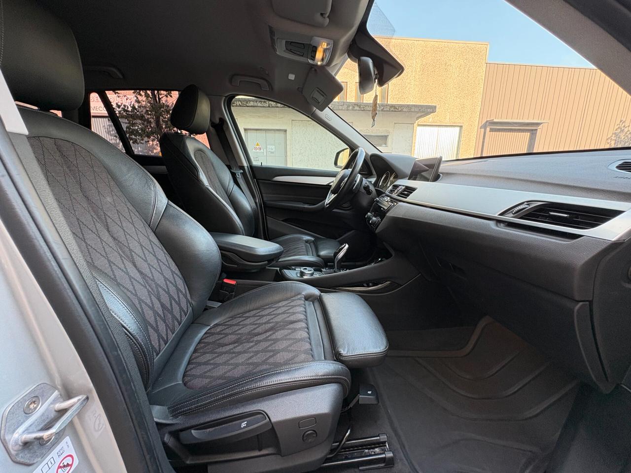 BMW X1 2.0D aut. 4x4-Pelle,Navi,Camera-FULL-2018