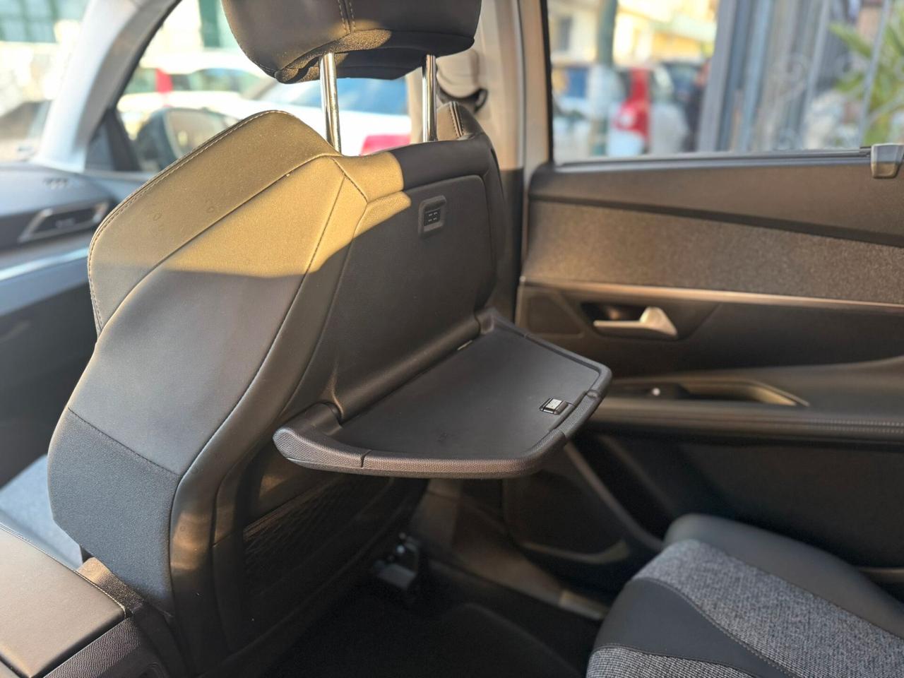 Peugeot 5008 BlueHDi 130 S&S Allure