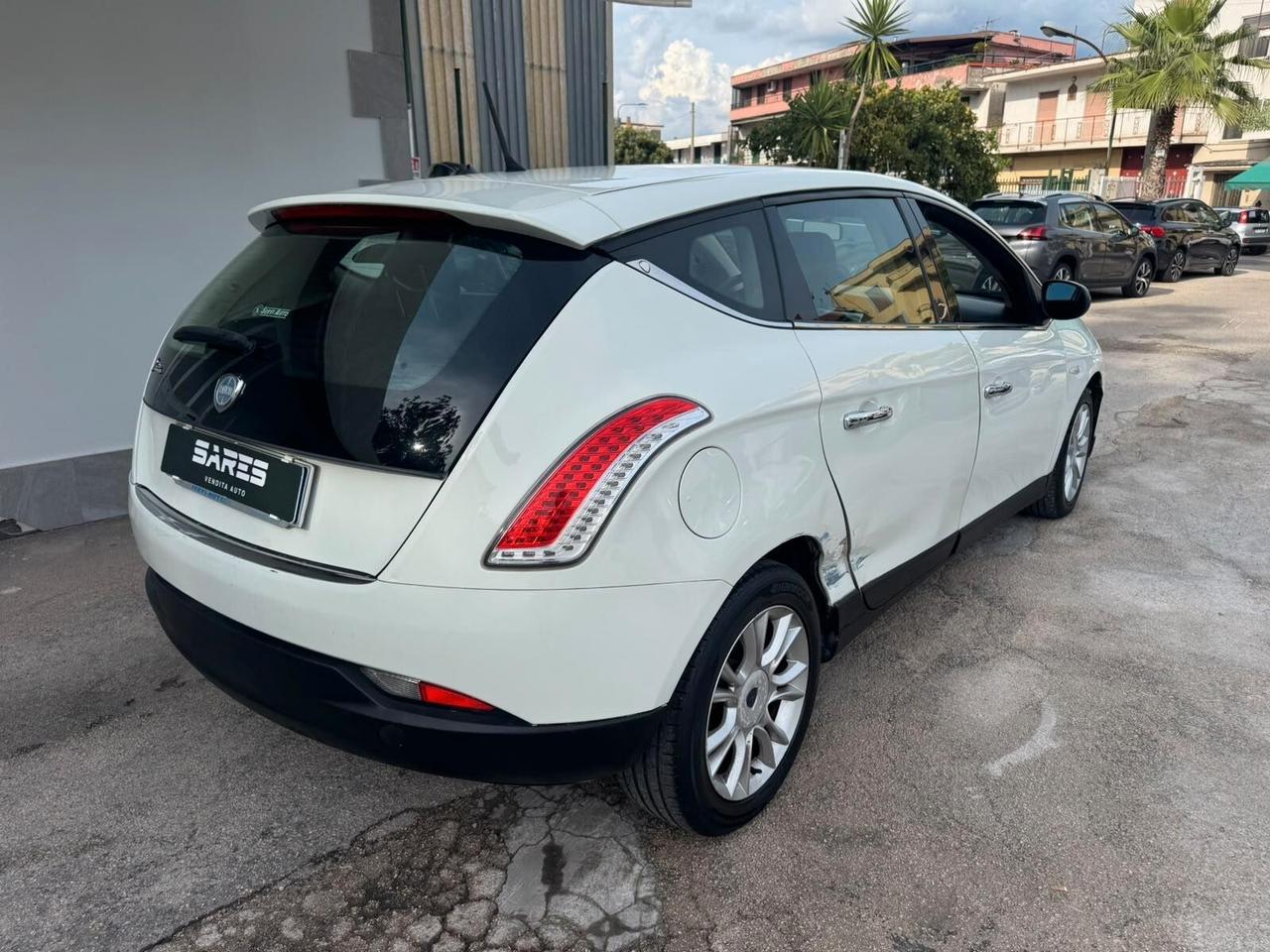 Lancia Delta 1.6 MJT DPF Silver