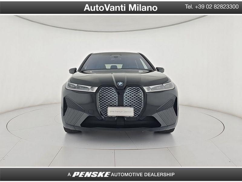 BMW iX xDrive40 Pacchetto Sportivo
